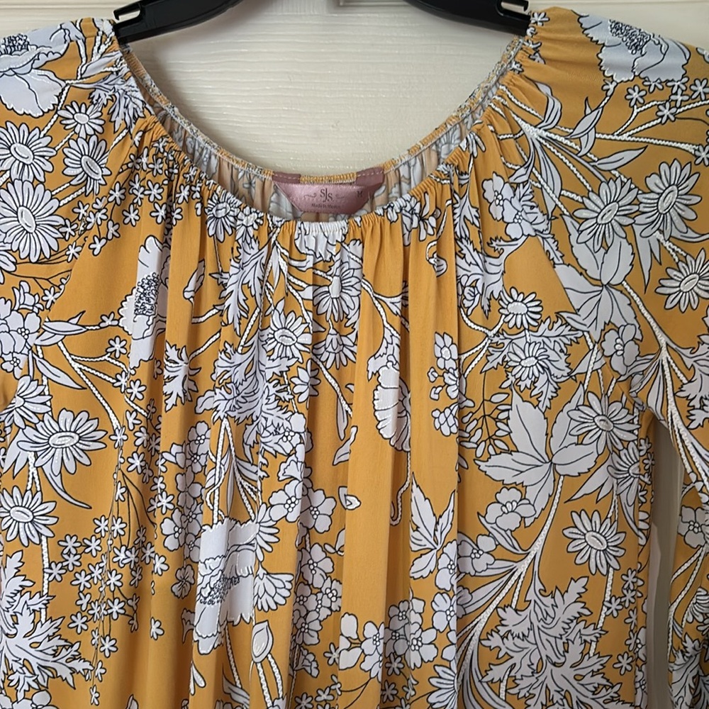 SJS FLORAL BLOUSE - Picture 2 of 6